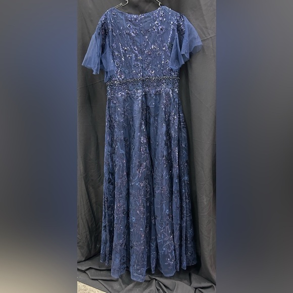 Mac Duggal 20469 NWT Navy High Neck Flutter Sleeve Embellished A-Line Gown - Picture 5 of 11